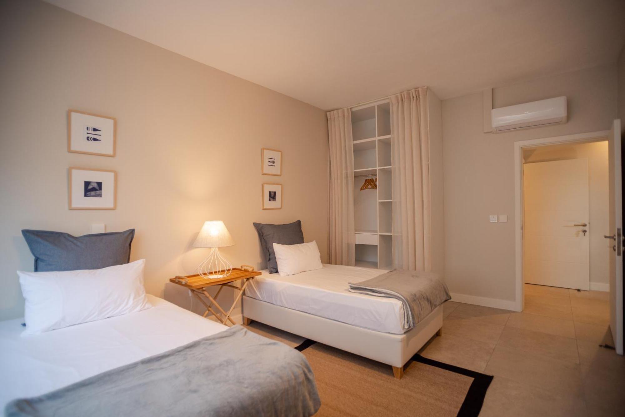 Blue Coral Beachfront Penthouse Flic en Flac Bagian luar foto